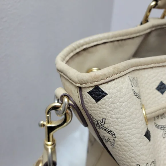 MCM Women's Beige Tote Bag - Picture 11 of 16